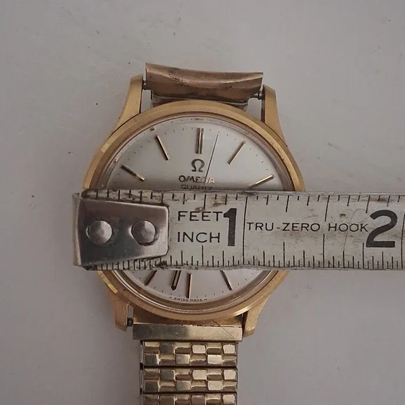 Omega Gold Quartz Watch - Picture 14 of 15